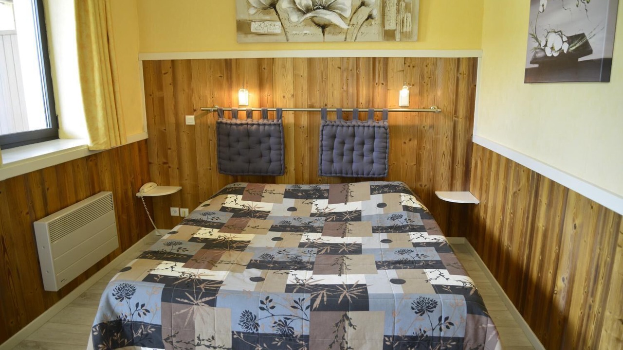 Photo of Others in Aranc