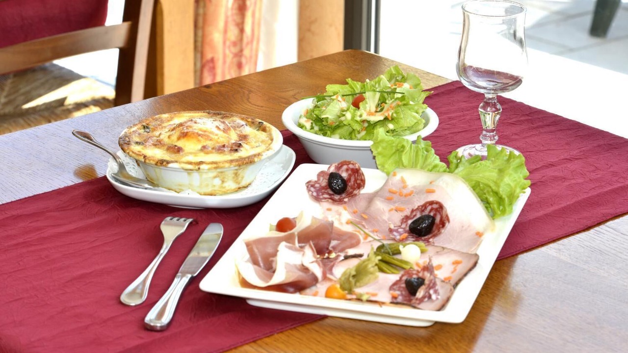 Photo of Others in Aranc