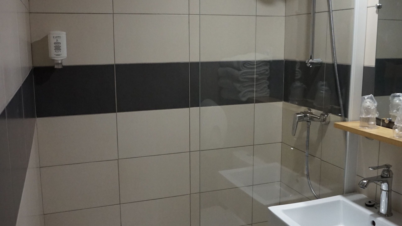 Photo of Bathroom in Saint Tronquet Business Park