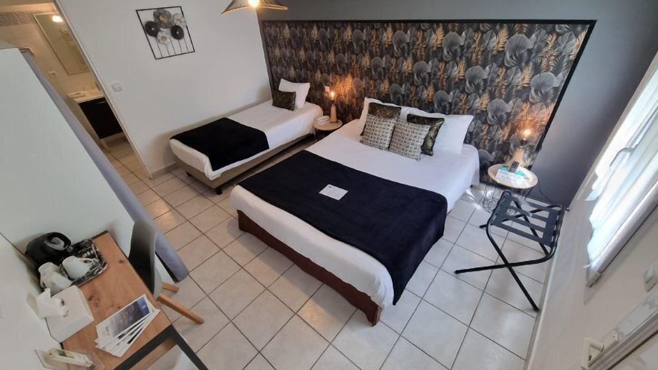 Photo of Others in Medis