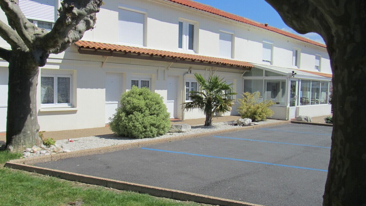 Photo of Others in Medis