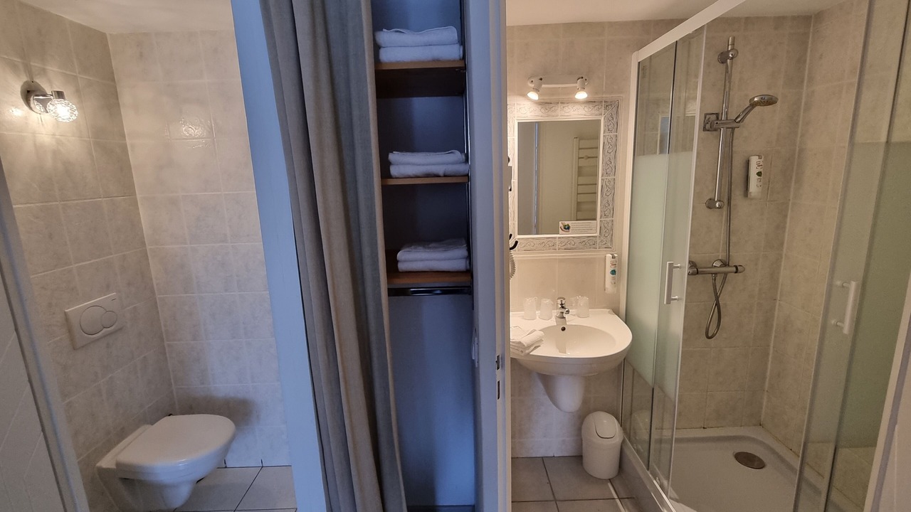 Photo of Others in Medis