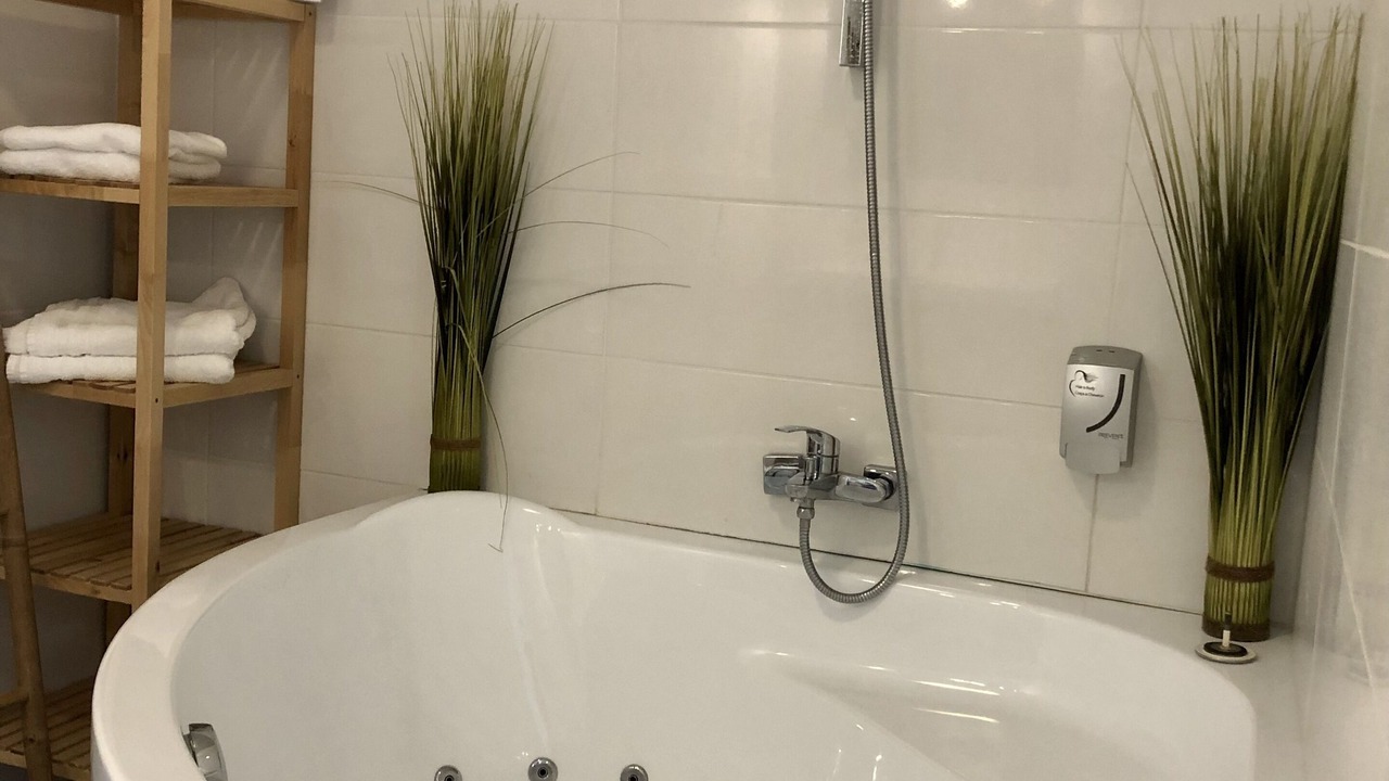 Photo of Bathroom in Aigues-Mortes Medieval City