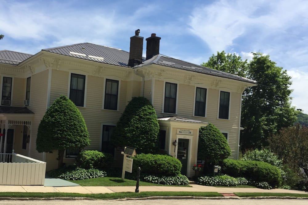 Photo of Outdoor in Lansing