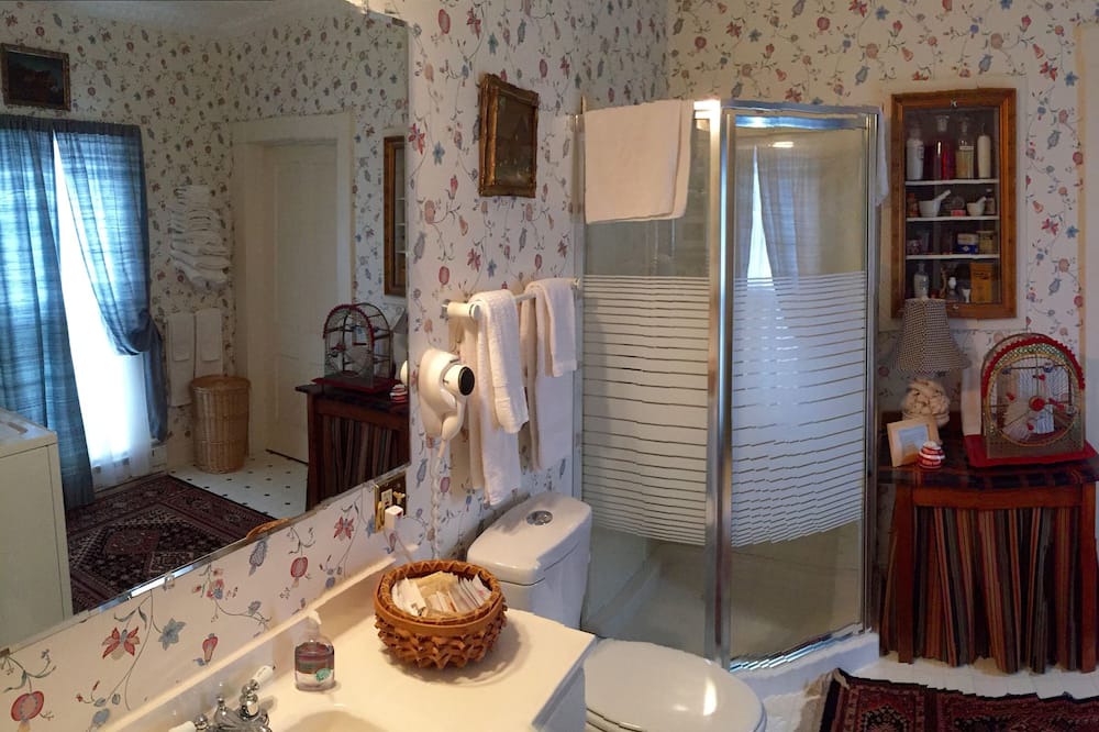 Photo of Bathroom in Lansing