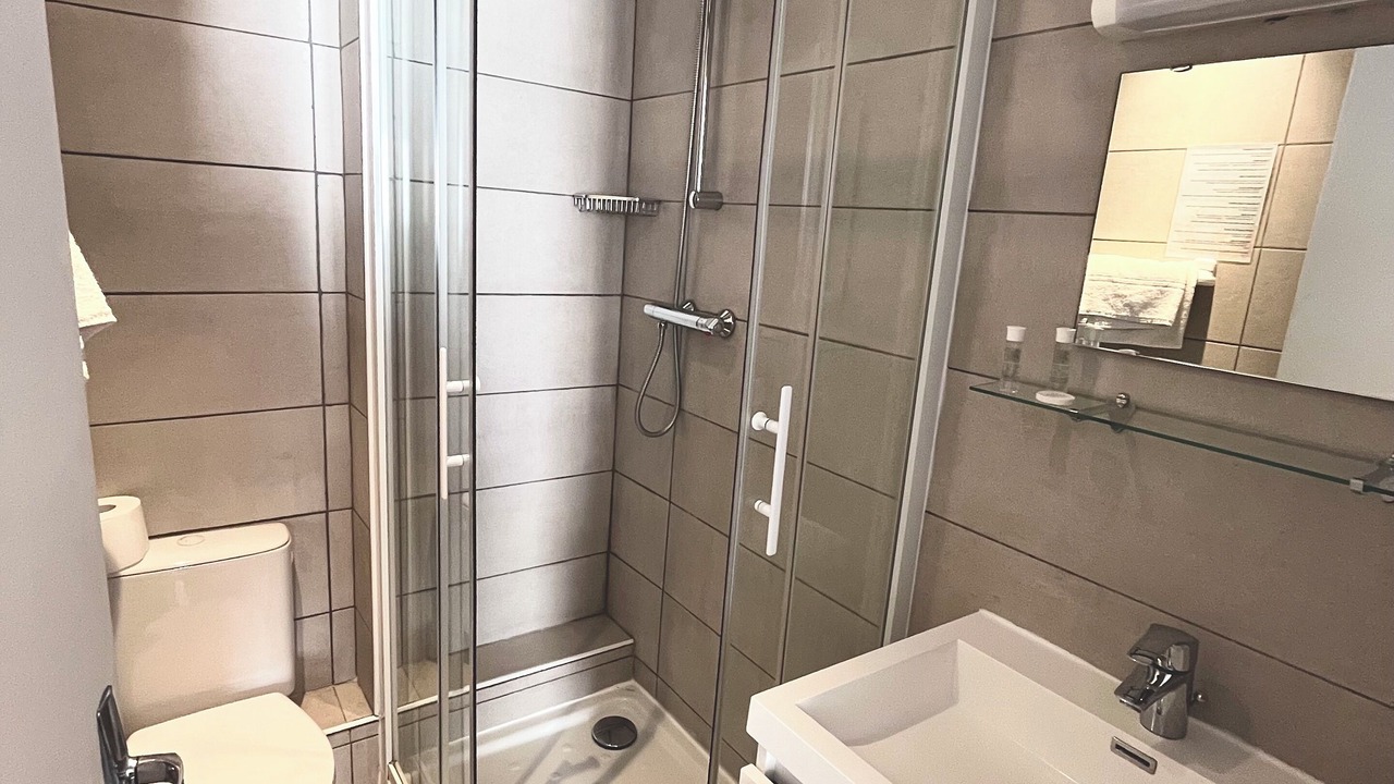 Photo of Bedroom in Sete