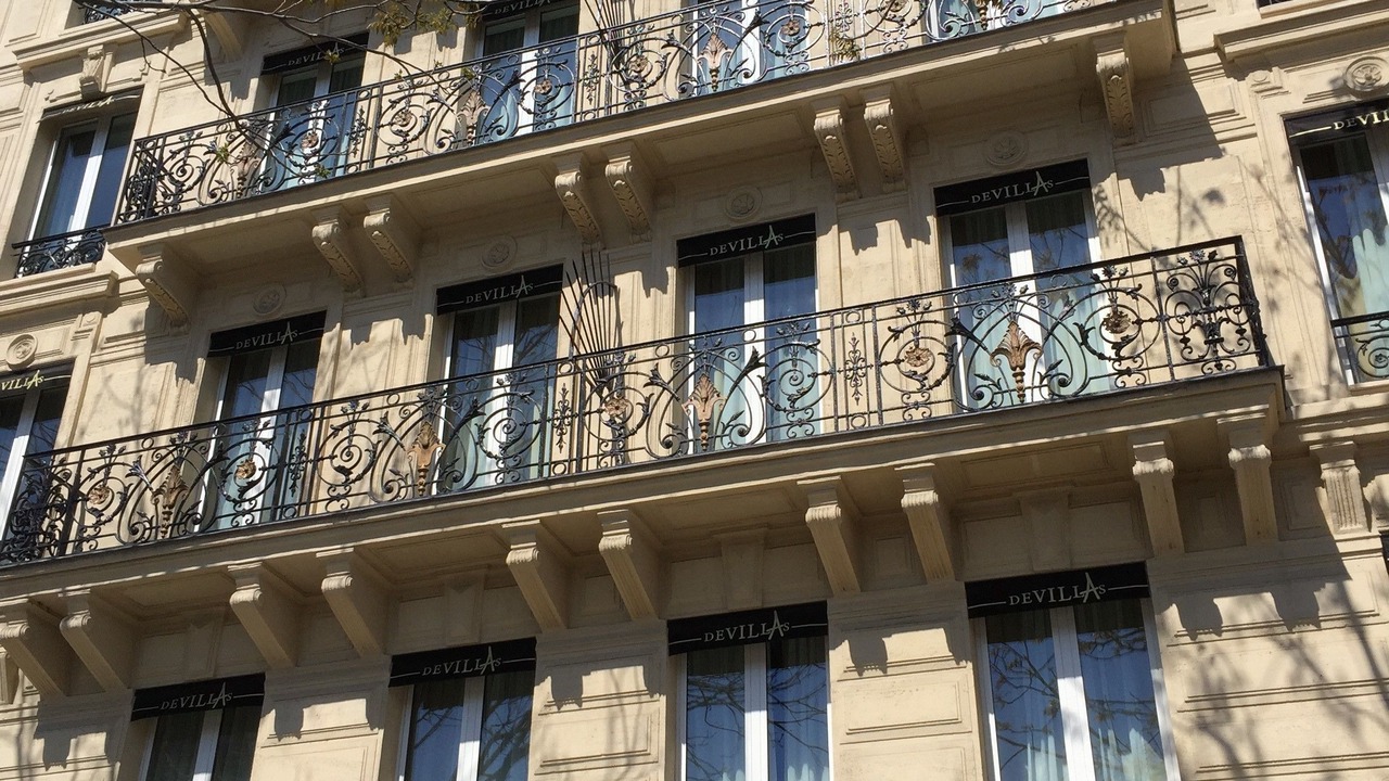 Photo of Buildings in Quartier de la Salpetriere