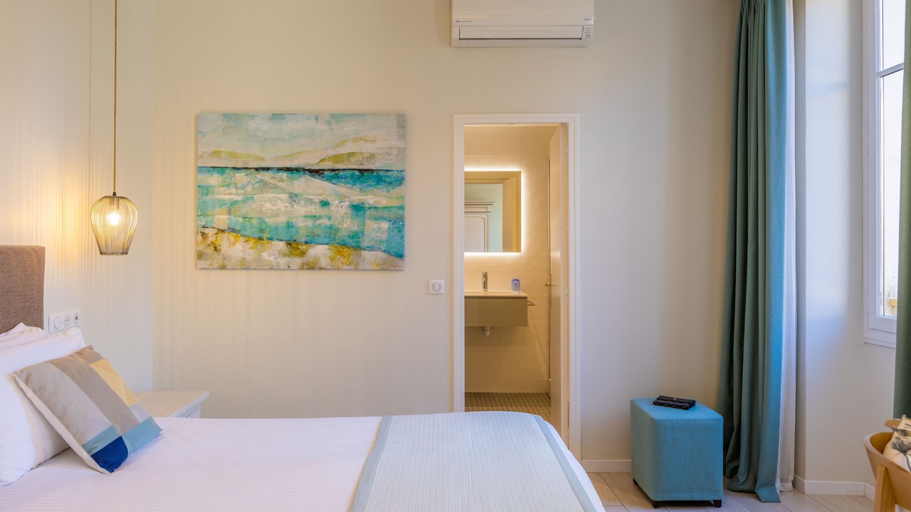 Photo of Bedroom in Valbonne