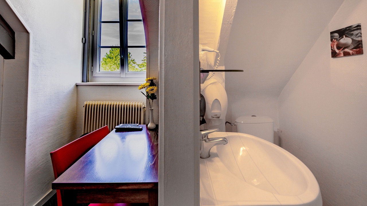 Photo of Bathroom in Douarnenez