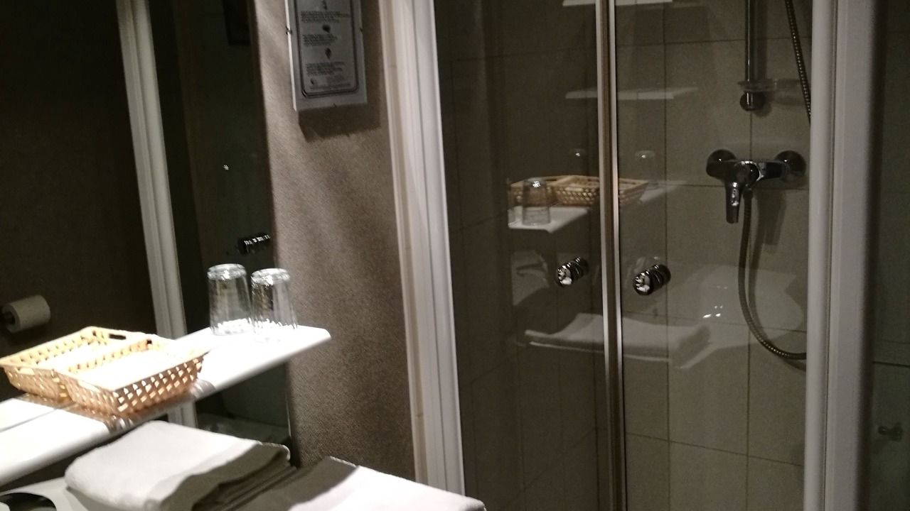 Photo of Bathroom in Halluin