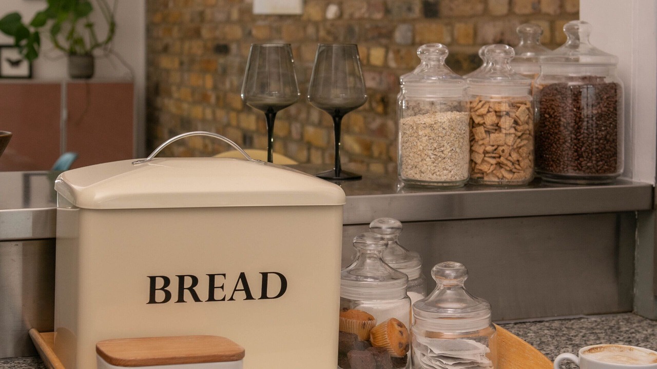 Photo of Others in De Beauvoir