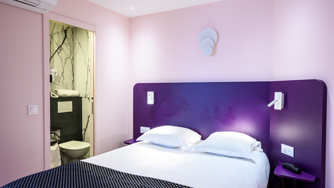 Photo of Bedroom in 10th Arrondissement