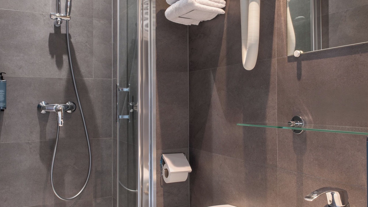 Photo of Bathroom in 13th Arrondissement