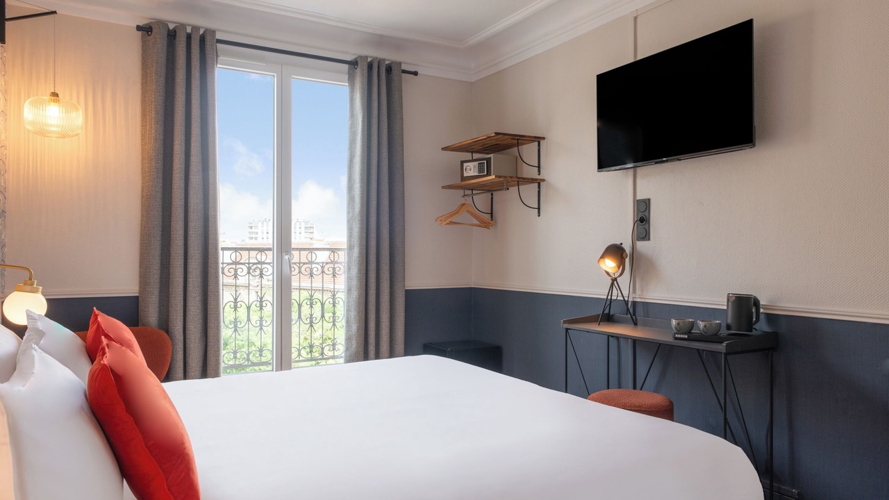 Photo of Bedroom in 13th Arrondissement