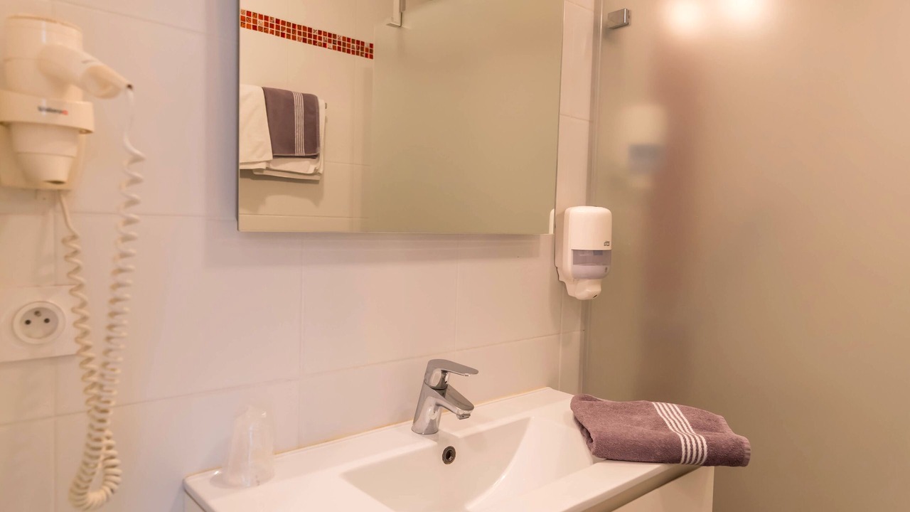 Photo of Bathroom in Plouharnel