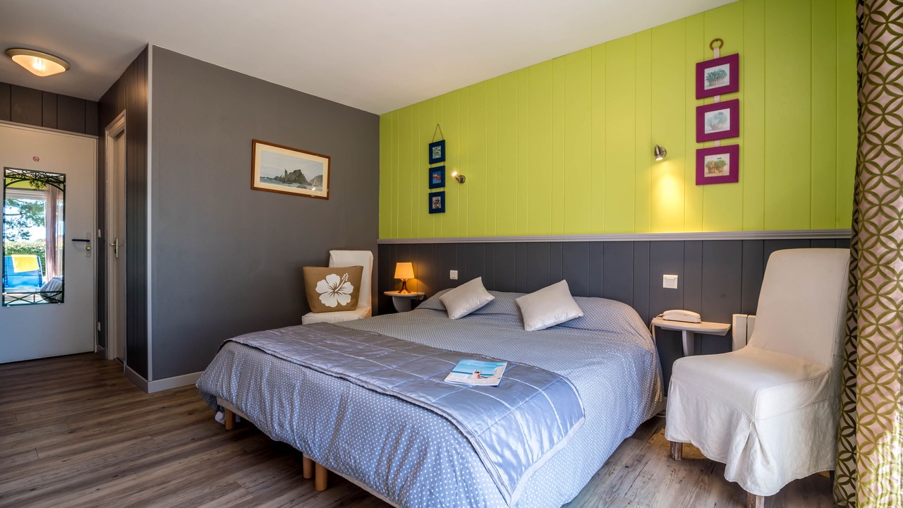 Photo of Bedroom in Plouharnel