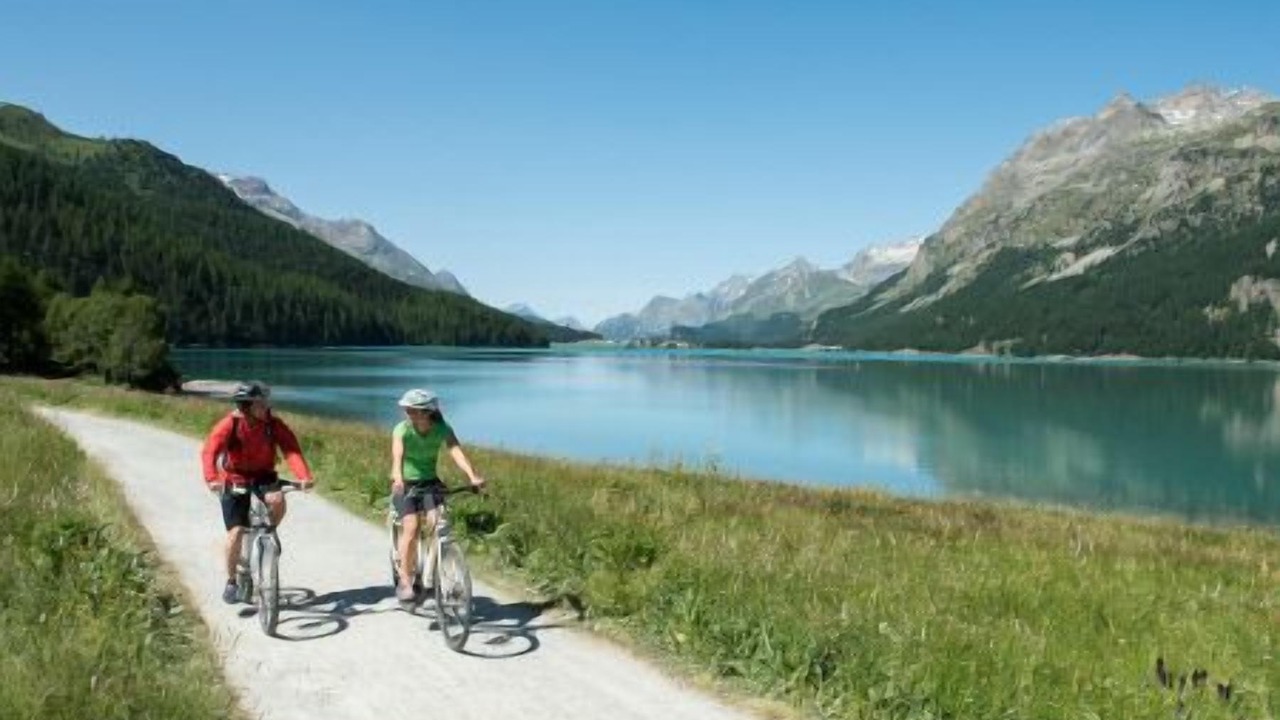 Photo of Outdoor in Samedan
