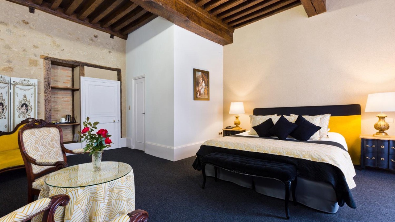 Photo of Bedroom in Bourbon-l'Archambault