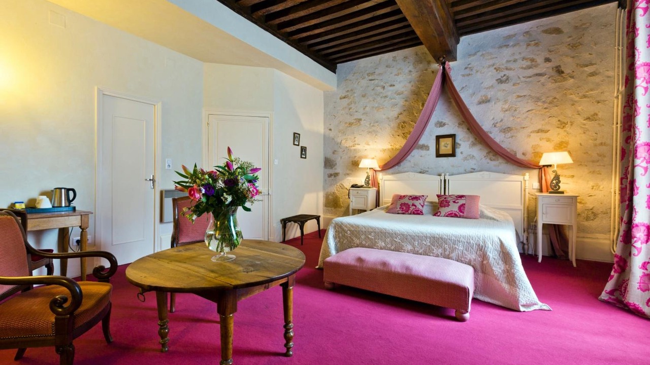 Photo of Bedroom in Bourbon-l'Archambault