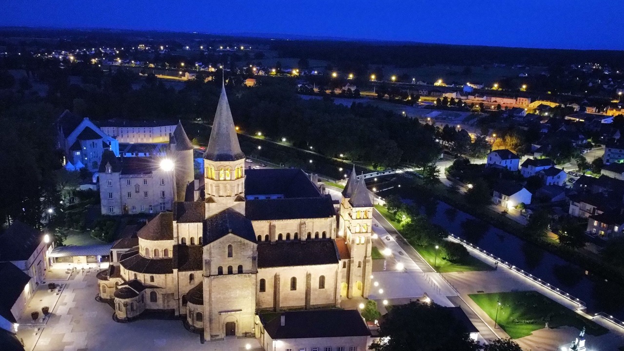 Photo of Bedroom in Paray-le-Monial