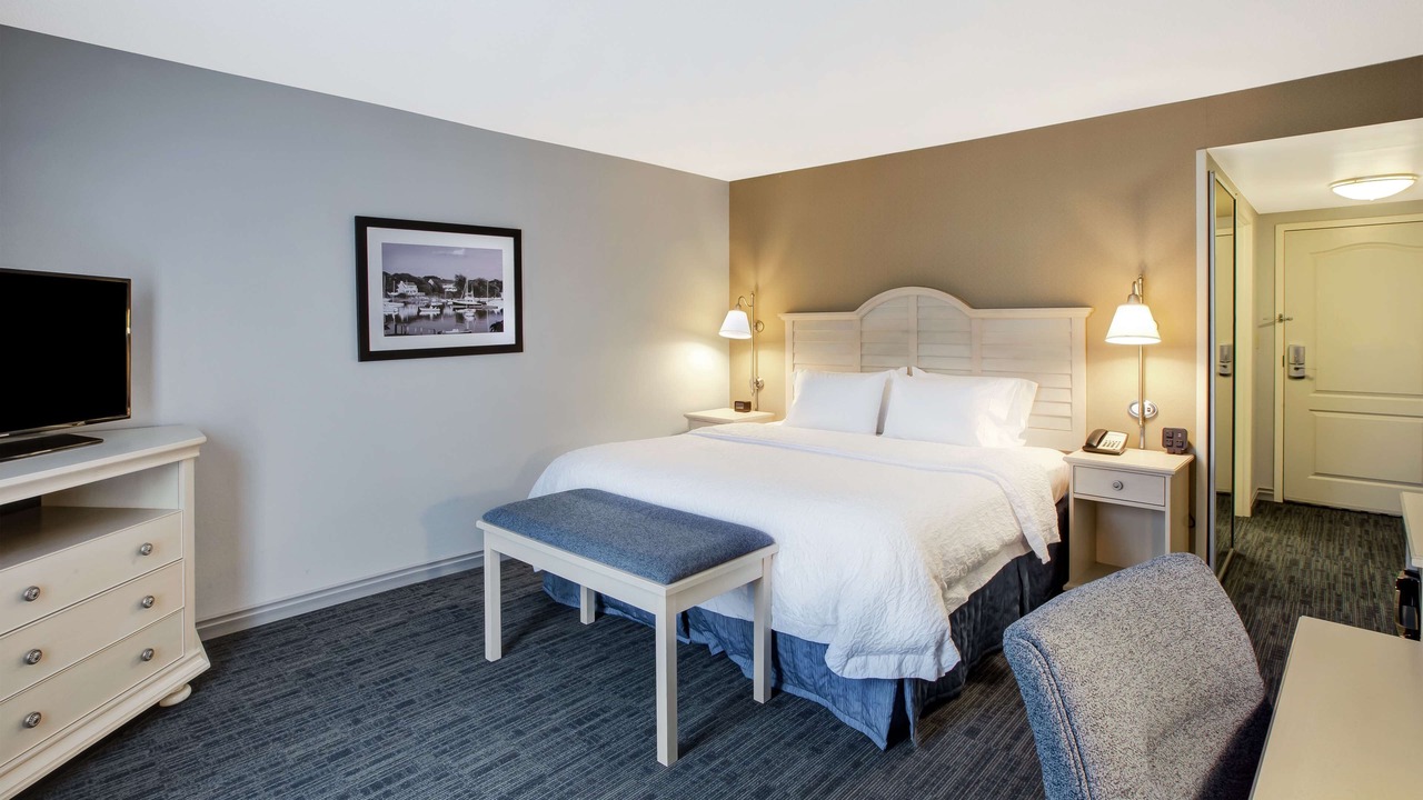 Photo of Bedroom in West Yarmouth