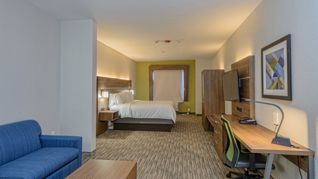 Photo of Bedroom in South Side