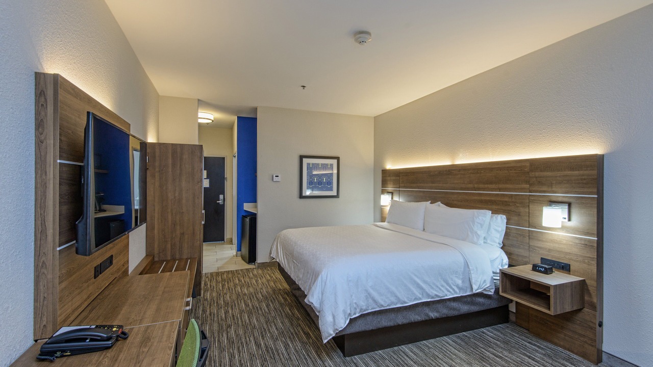 Photo of Bedroom in South Side