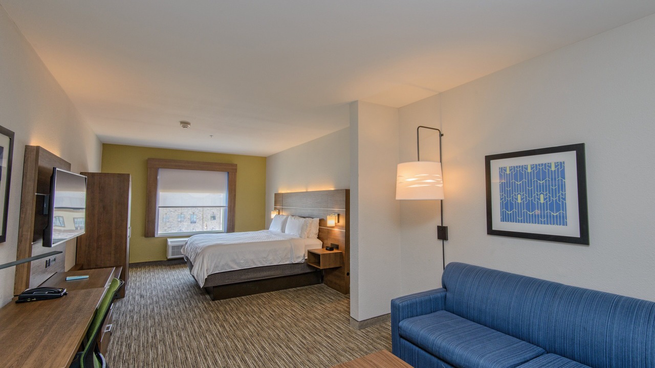 Photo of Bedroom in South Side