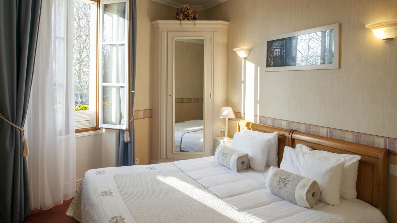 Photo of Bedroom in Chinon