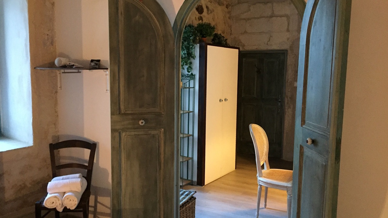 Photo of Bedroom in Avignon City Centre