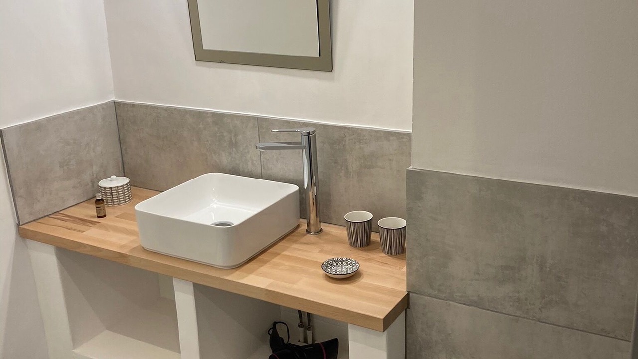 Photo of Bathroom in Avignon City Centre