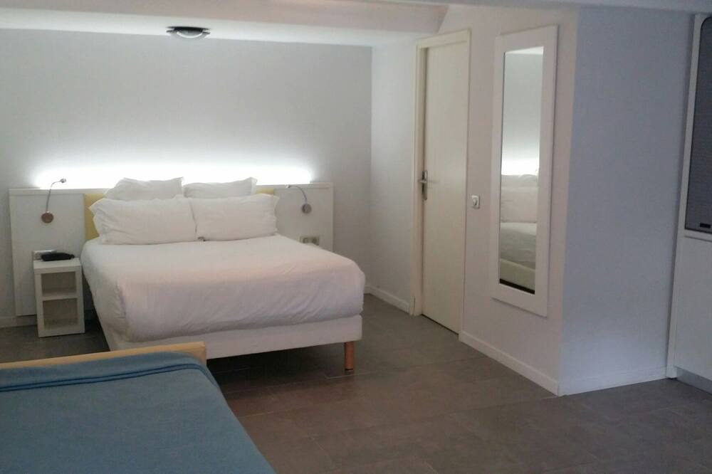 Photo of Bedroom in Les Baumettes