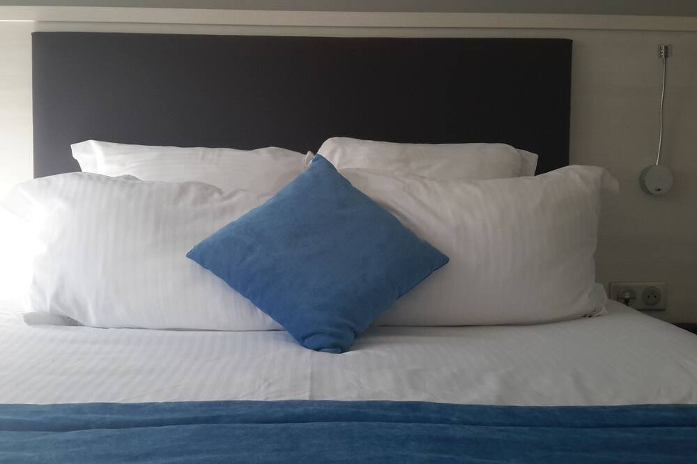 Photo of Bedroom in Les Baumettes