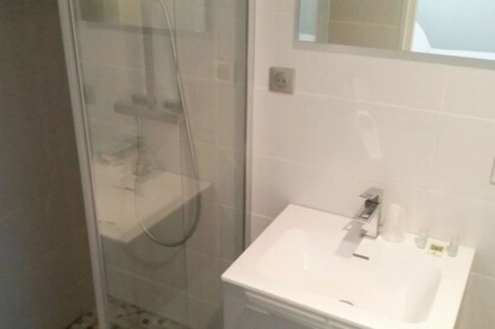 Photo of Bathroom in Les Baumettes