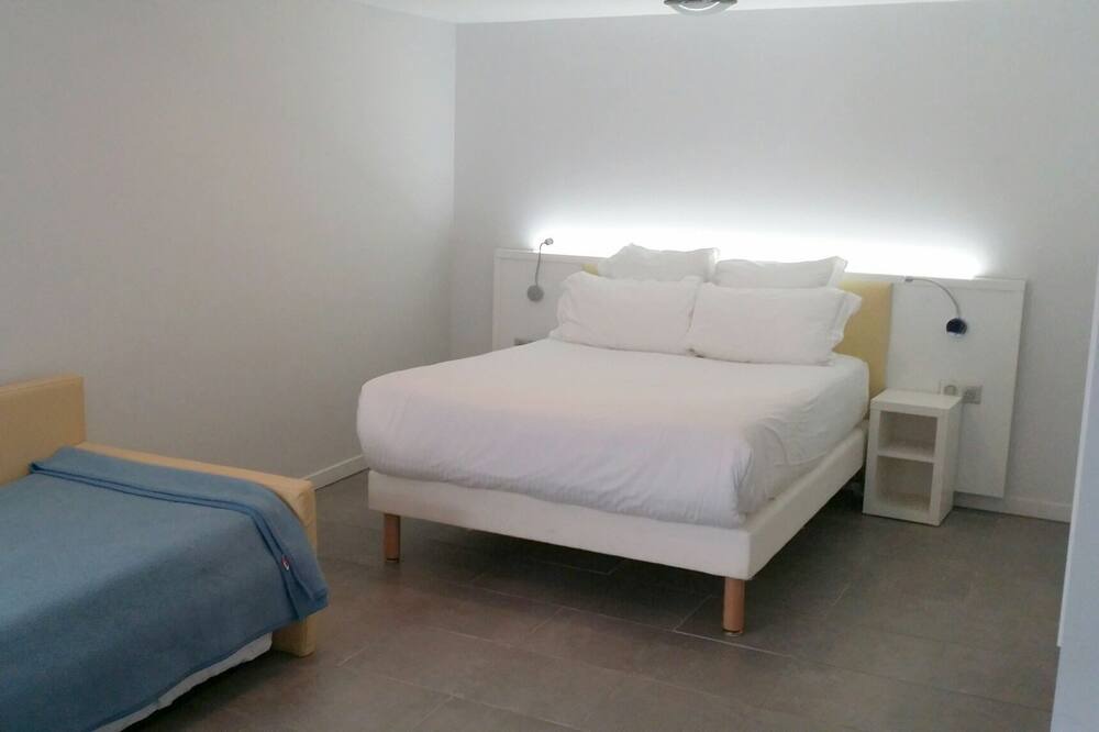 Photo of Bedroom in Les Baumettes