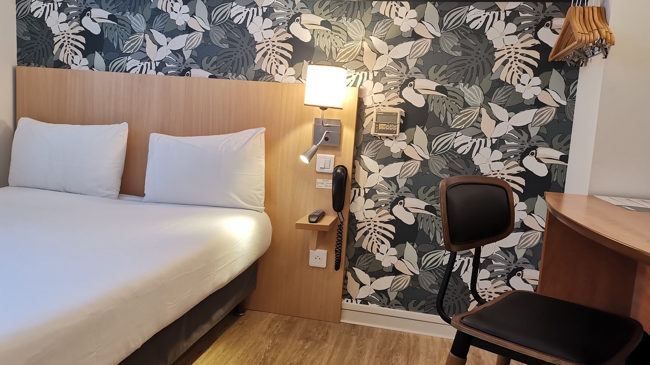 Photo of Bedroom in Downtown Angers