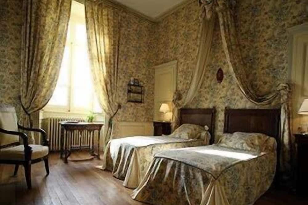 Photo of Bedroom in Sens-Beaujeu