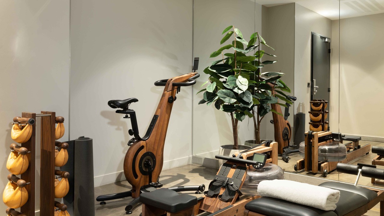 Photo of Others in Vivienne