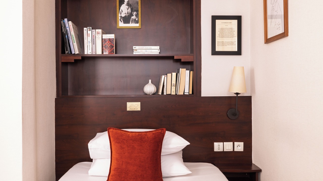 Photo of Bedroom in 13th Arrondissement