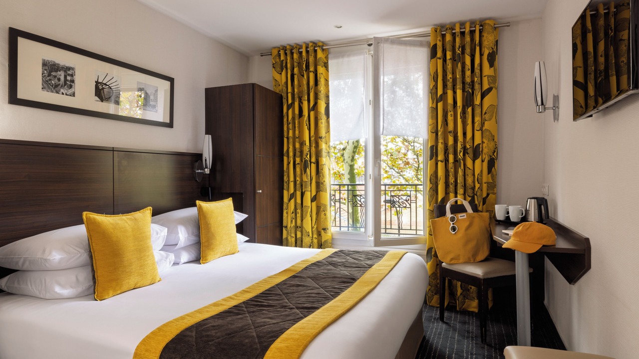 Photo of Bedroom in 13th Arrondissement