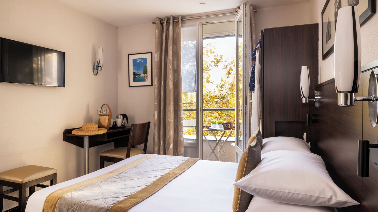 Photo of Bedroom in 13th Arrondissement