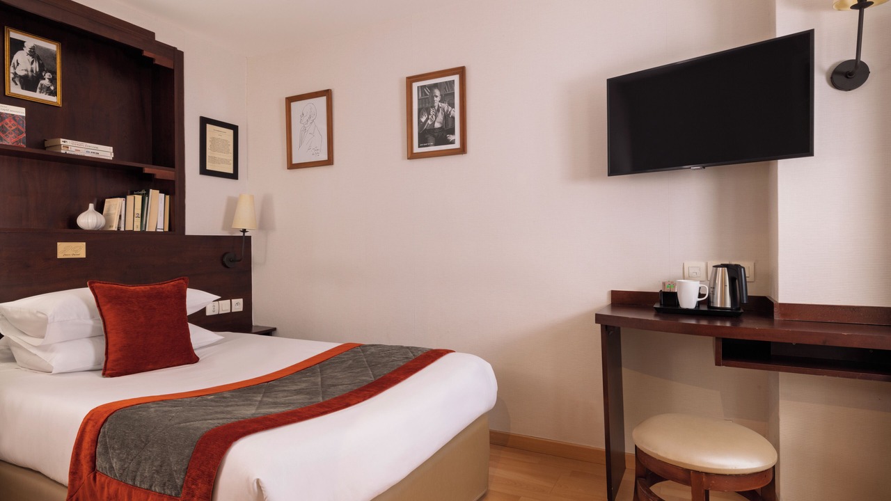 Photo of Bedroom in 13th Arrondissement