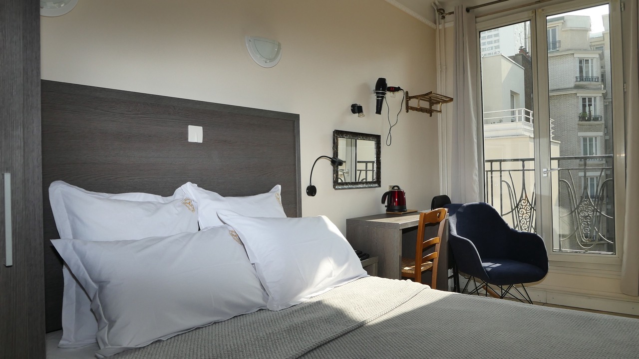 Photo of Bedroom in 13th Arrondissement