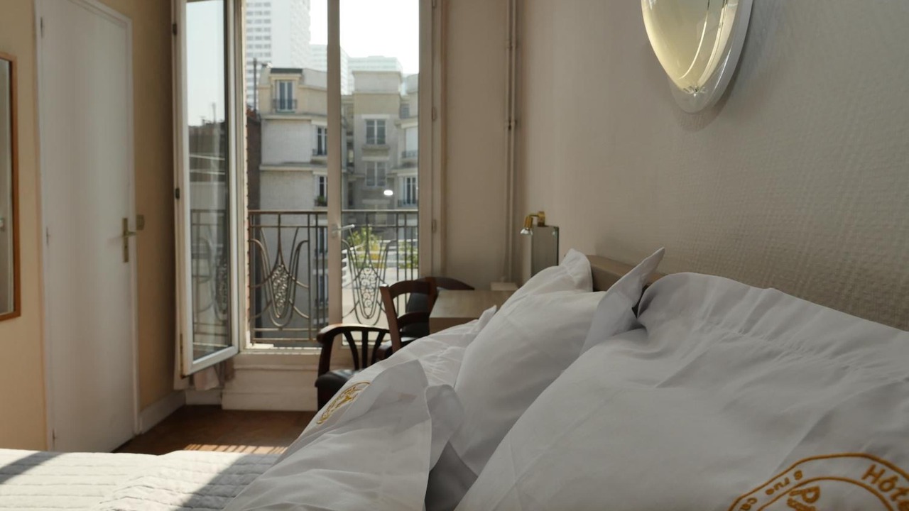 Photo of Bedroom in 13th Arrondissement