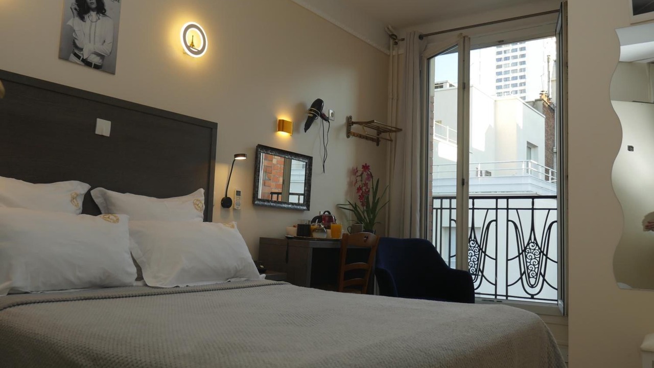 Photo of Bedroom in 13th Arrondissement