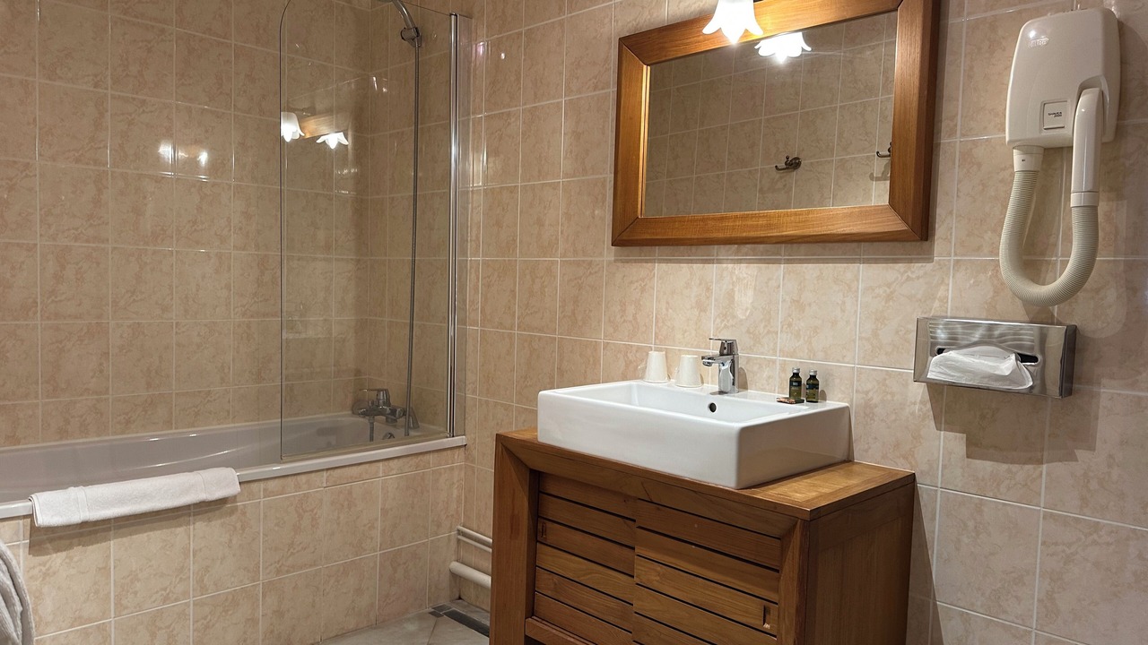 Photo of Bathroom in Beaune