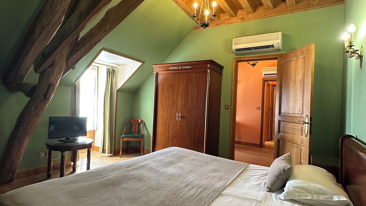 Photo of Bedroom in Beaune