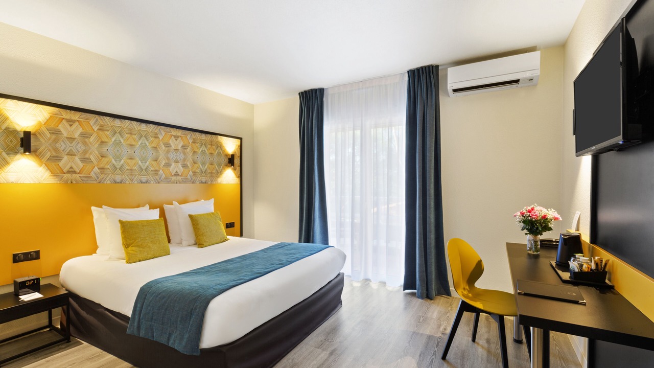 Photo of Bedroom in Salon-de-Provence