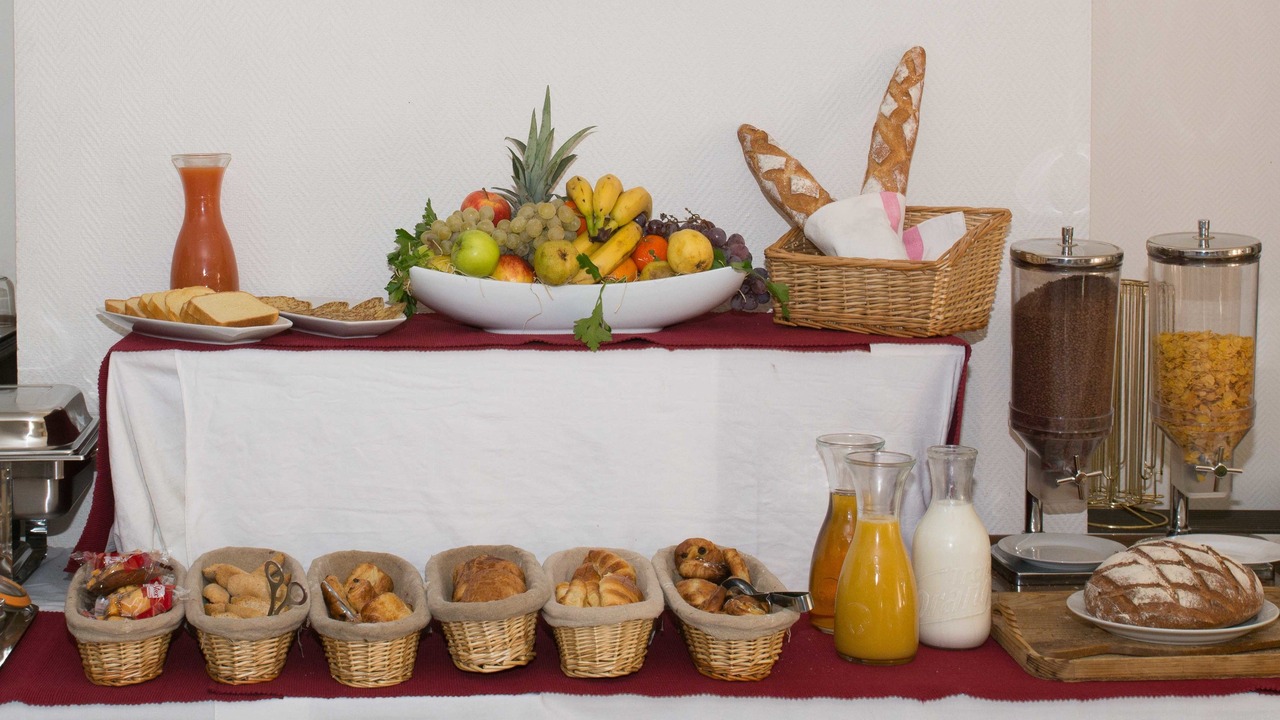 Photo of Others in Faubourg