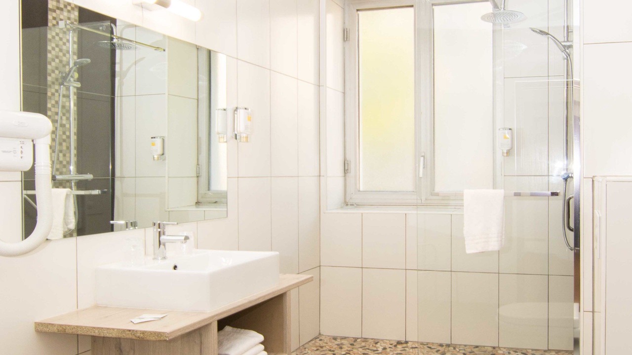 Photo of Bathroom in Faubourg